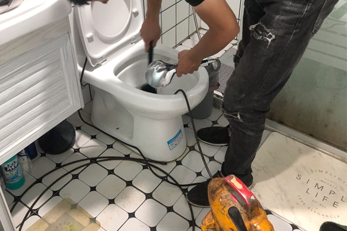 阳曲马桶堵塞自己疏通还是找师傅?专业上门服务让你省时更省心